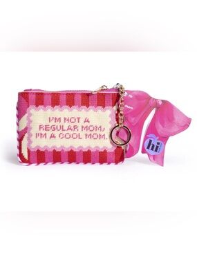Hi Peach Layne I’m a cool mom pink pouch